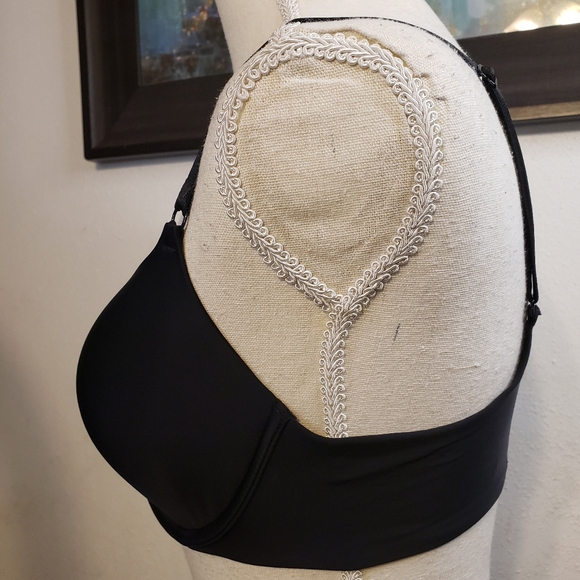 Victoria's Secret Demi Bra - Picture 5 of 7